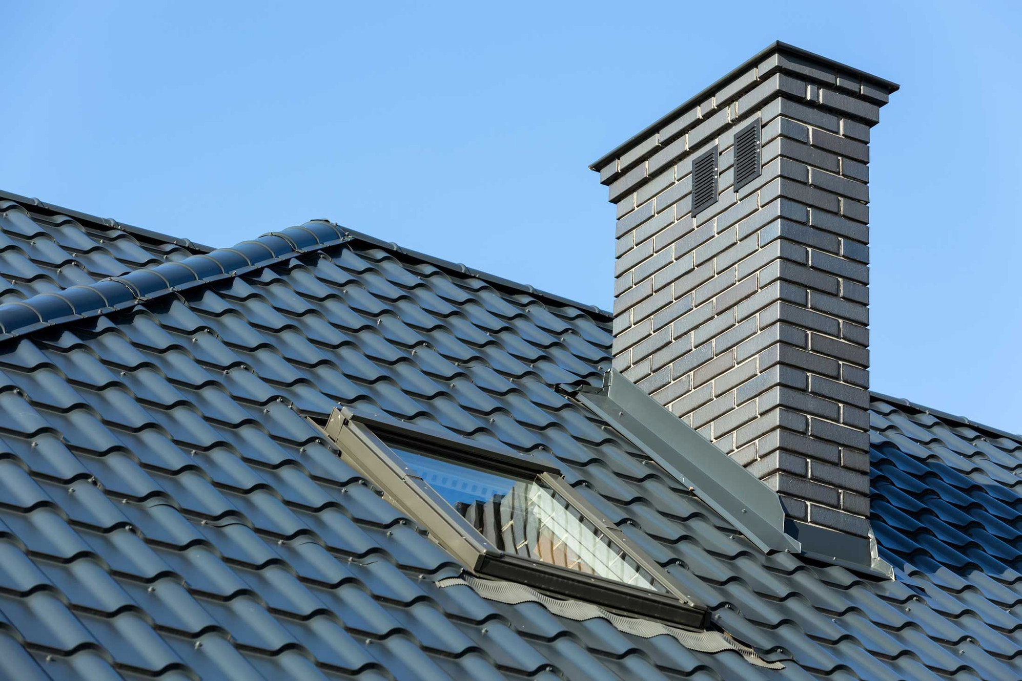 nail edit roofing pros
